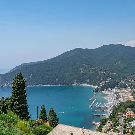 Awesome Home In Moneglia With Kitchen Eksteriør bilde