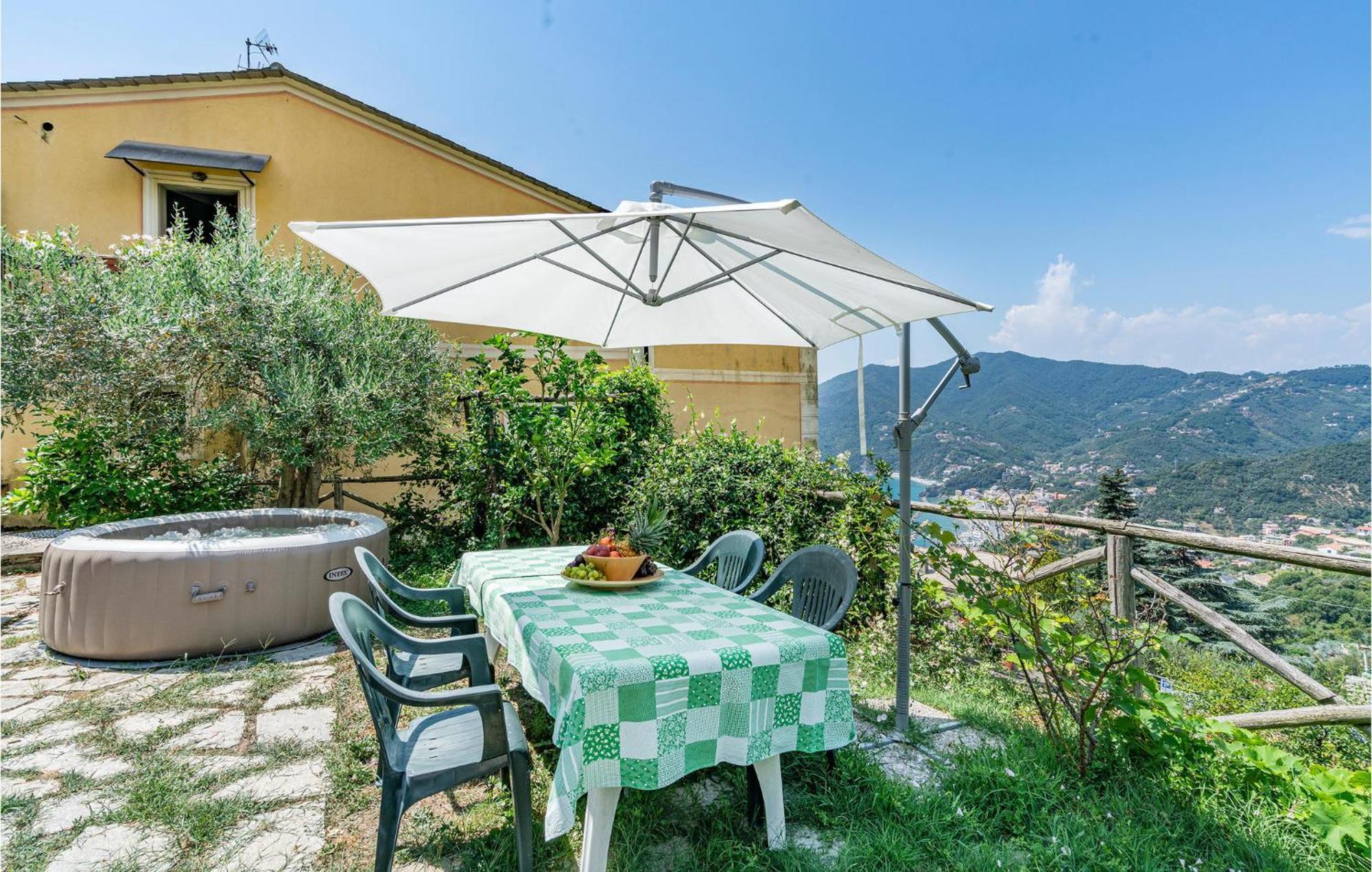 Awesome Home In Moneglia With Kitchen Eksteriør bilde