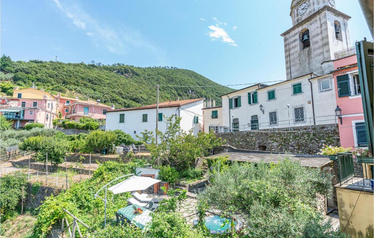 Awesome Home In Moneglia With Kitchen Eksteriør bilde