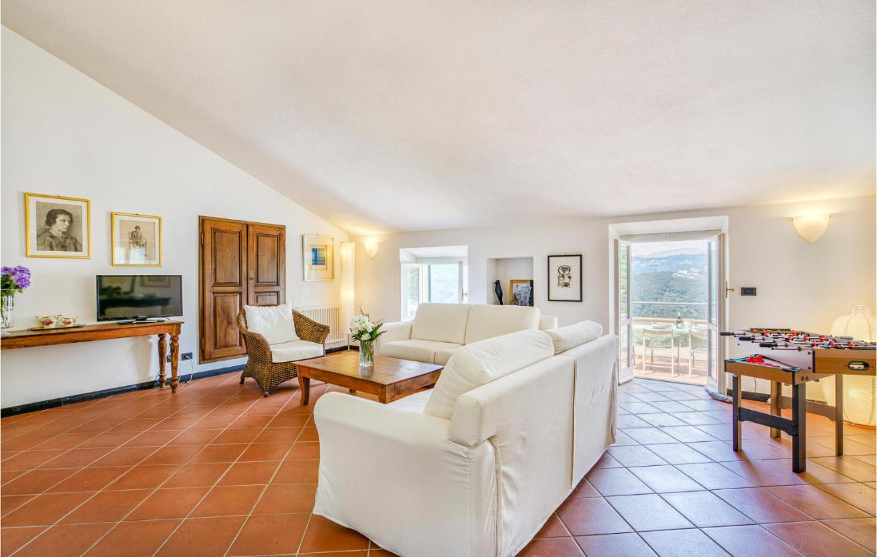 Awesome Home In Moneglia With Kitchen Eksteriør bilde
