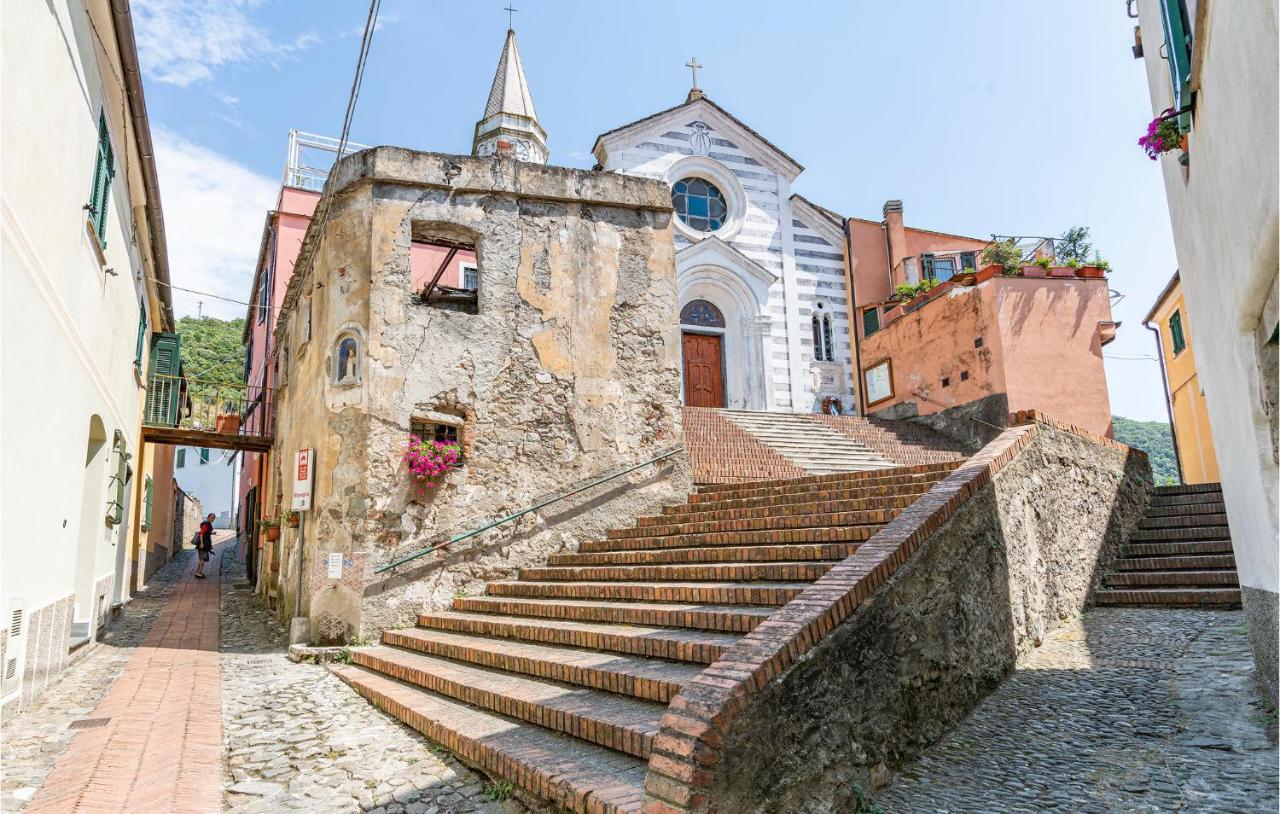Awesome Home In Moneglia With Kitchen Eksteriør bilde