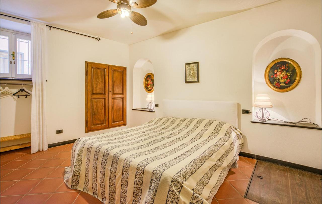 Awesome Home In Moneglia With Kitchen Eksteriør bilde