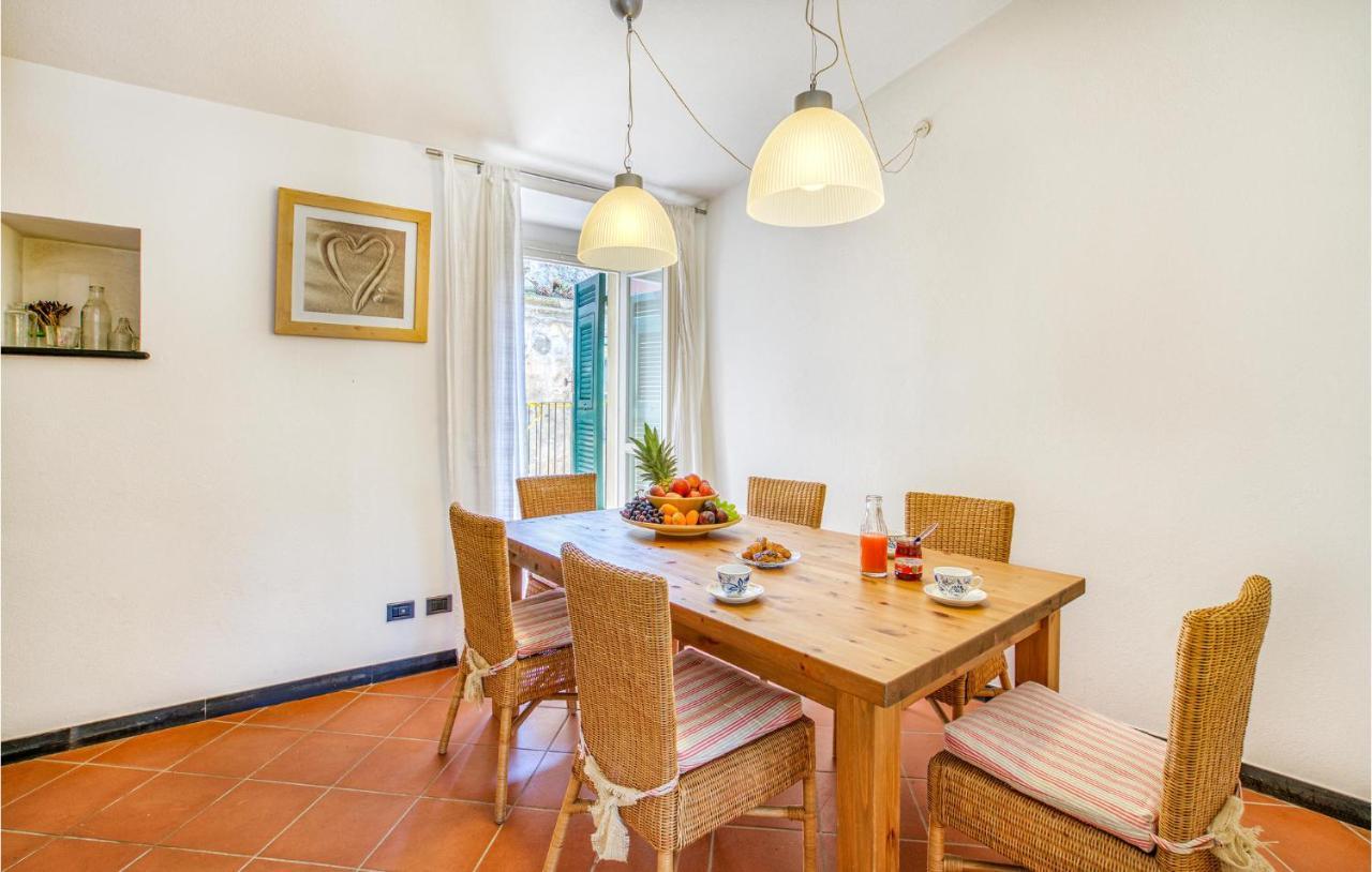 Awesome Home In Moneglia With Kitchen Eksteriør bilde